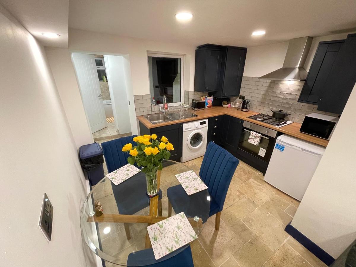 2 Bedroom Cottage Gloucester City Center Esterno foto