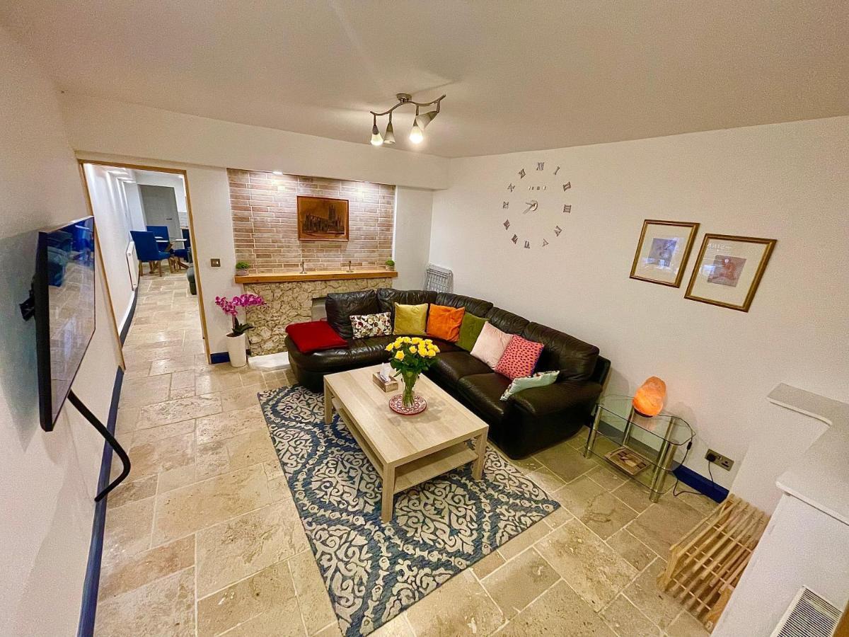 2 Bedroom Cottage Gloucester City Center Esterno foto