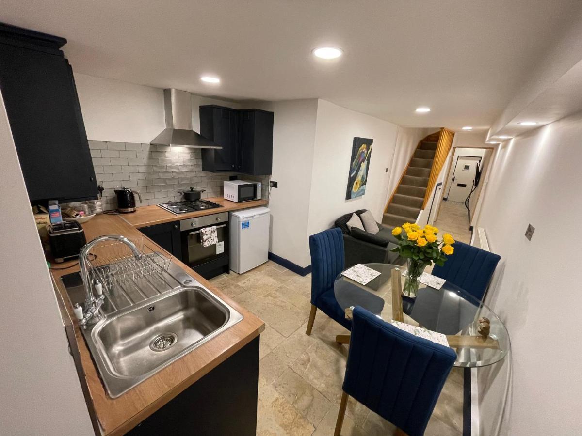 2 Bedroom Cottage Gloucester City Center Esterno foto